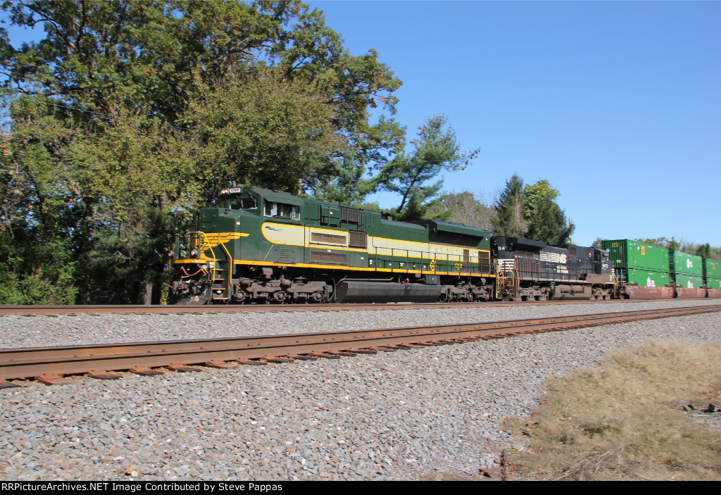 NS 1068, Erie RR heritage unit leads train 23M at MP116